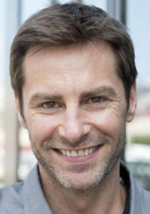 Stile LD0047 |Toupet da Uomo in Pelle con Taglio Ciuffo Corto e Rilassato